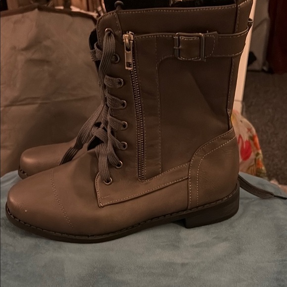 Gray Combat & Moto Boots - Picture 2 of 5